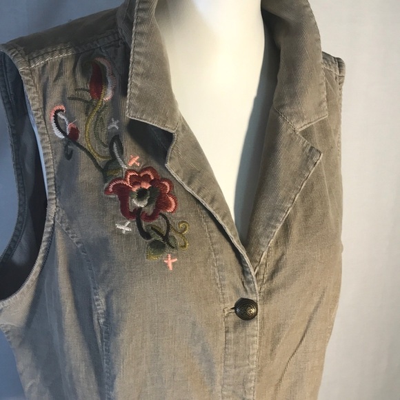 Corduroy vest with embroidered detail - Picture 4 of 8